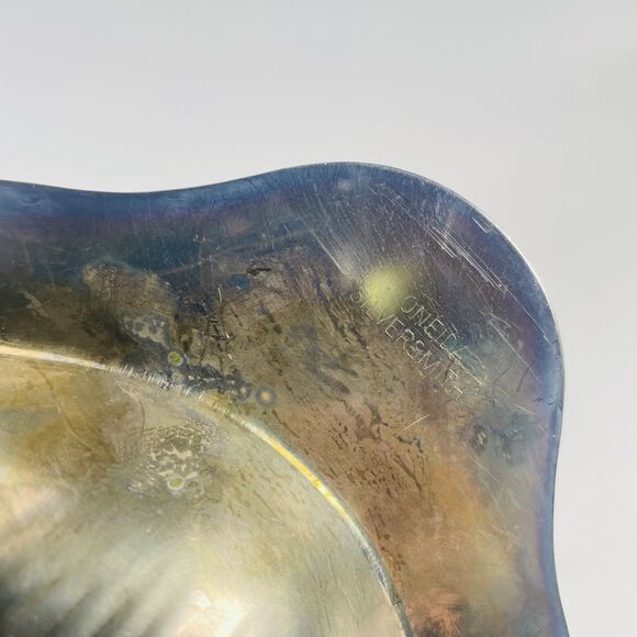 Vintage Oneida Silversmiths Clam Scallop Shell Shaped Candy Nut Dish Lot of 2 - Picture 9 of 9